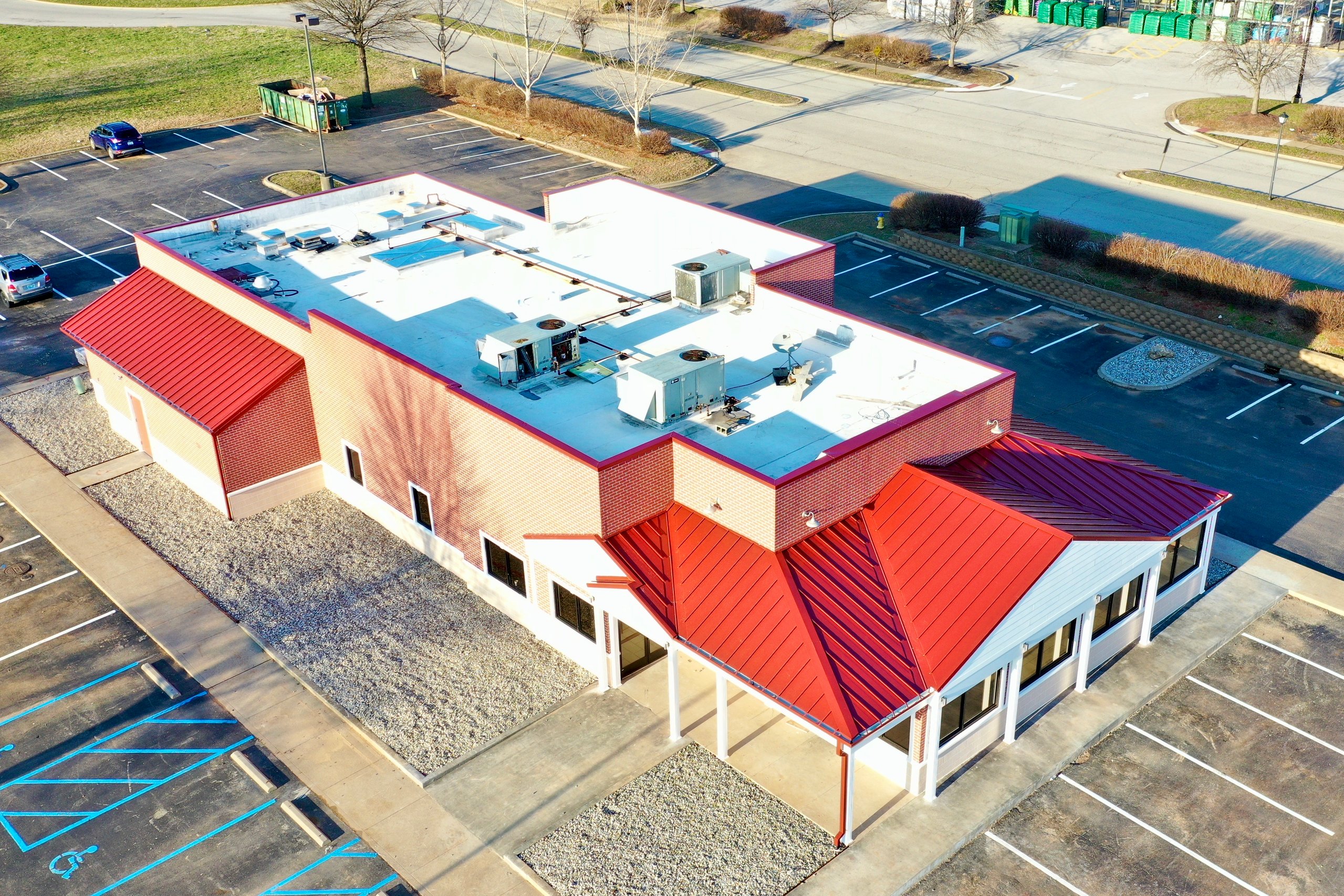 Standing Seam Metal Roof with commercial gutters Lousiville KY